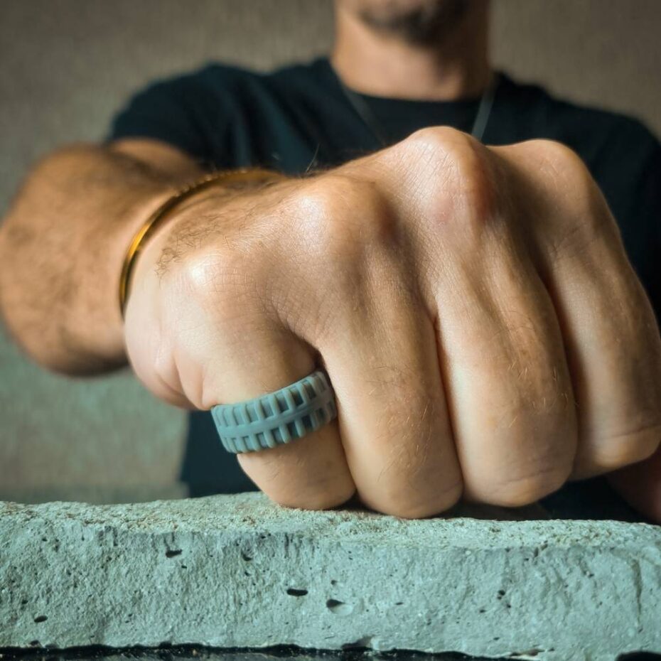 Tyre Tread Gunmetal Mens Silicone Rings