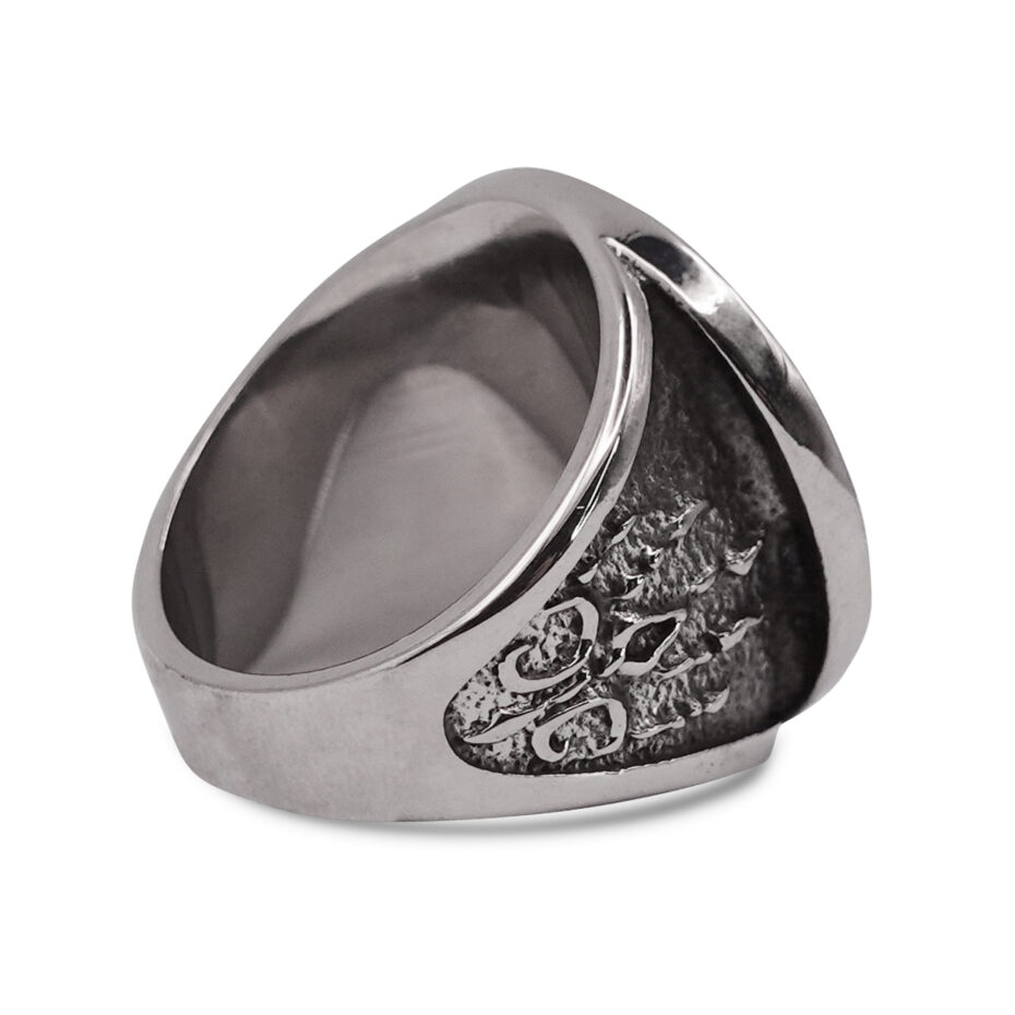 Howling Lobo Wolf Signet Ring
